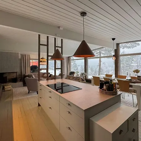 Idyllic And Modern At Jeloya 펜션