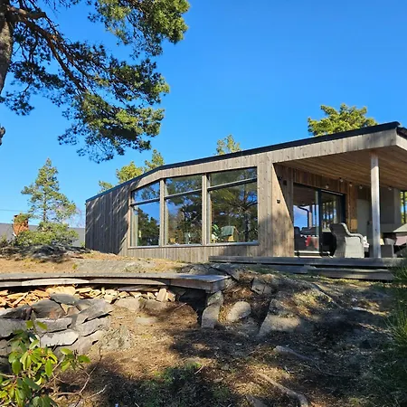 Idyllic And Modern At Jeloya 펜션